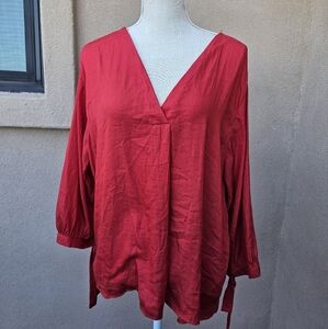 WHBM red top